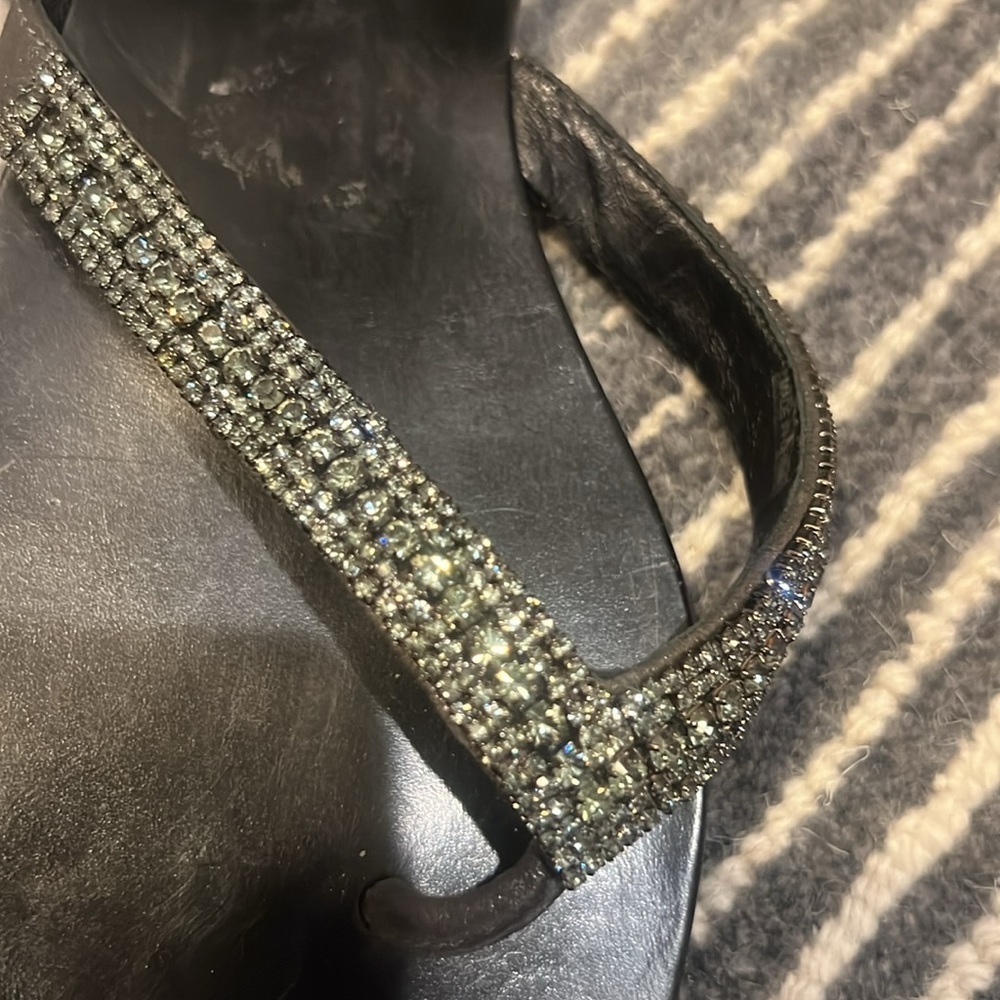 Pelle Moda leather sandals with metal accent, size 8 1/2 - Picture 16 of 16